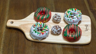 christmas baked donuts gift set.